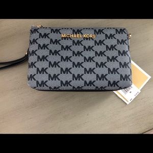 New Clutch wristle wallet Michael Kors